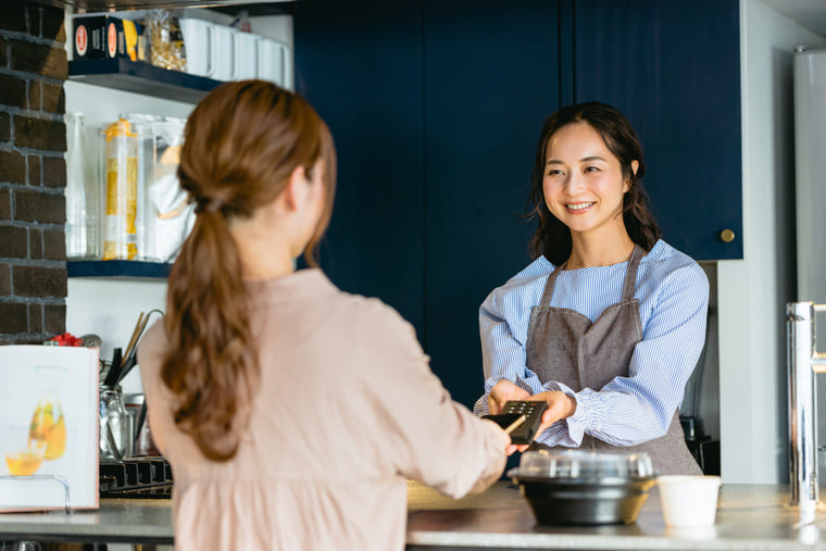 【ケース別紹介！】飲食業界必見！人手不足解消方法 最新採用データから解説